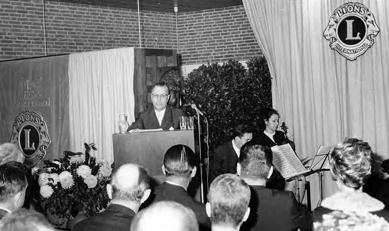 Herbert Piechowiak, Gründungspräsident, bei der Charterfeier.